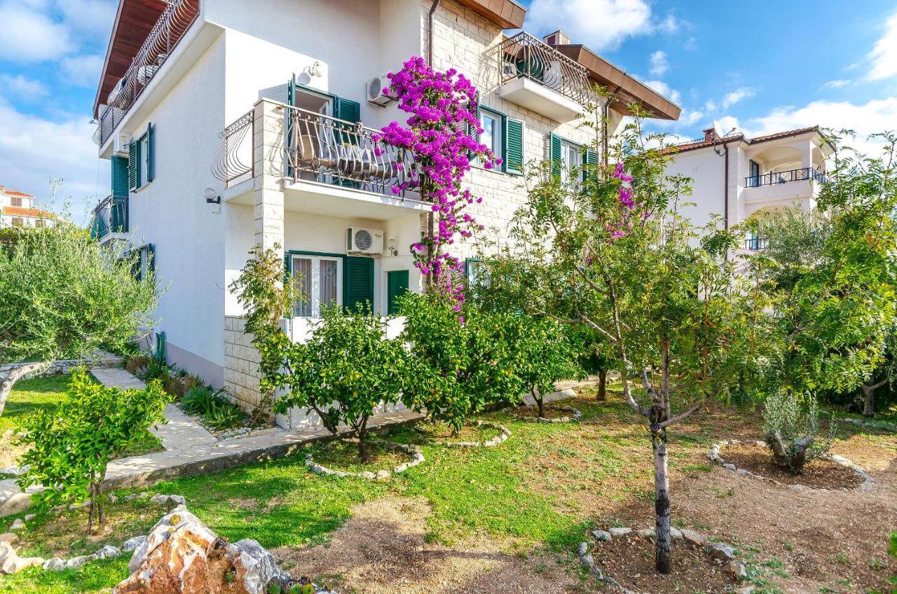 Apartments Mate Trogir Exterior foto